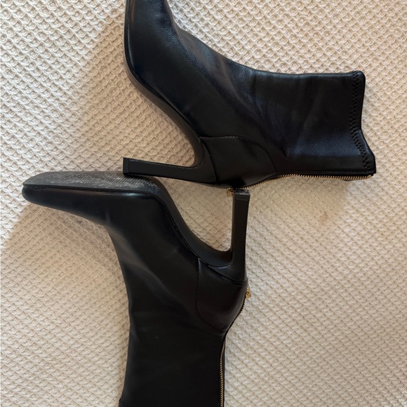Steve Madden Black Leather High Heel Ankle Booties - Picture 2 of 7